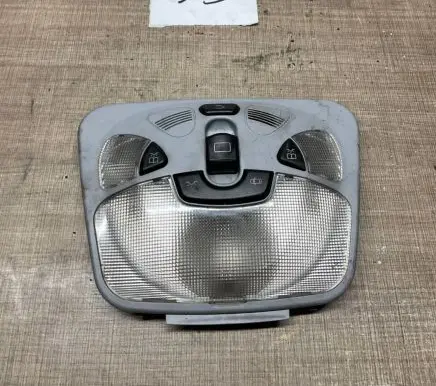 Mercedes-Benz C W203 Front seat light A2038201201 2JM00797920 KW051CS351