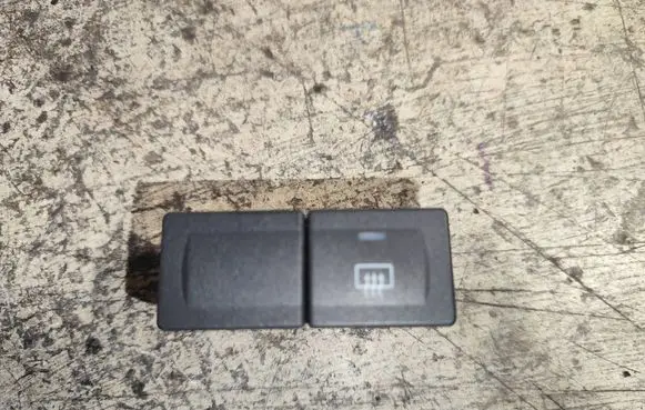 Ford Fiesta Windscreen/window heater switch 6s6t18C621BA 14062006