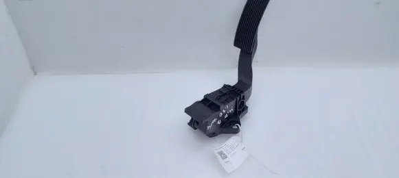 Mercedes-Benz B W246 W242 Accelerator throttle pedal A2463001904
