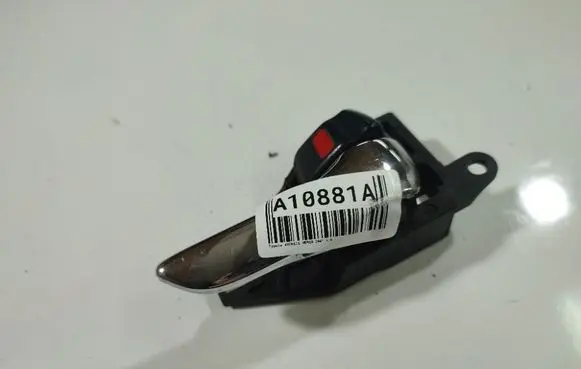 Toyota Avensis Verso Front door interior handle 