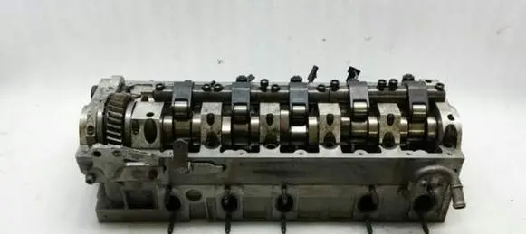 Volkswagen Touareg I Engine head 07Z103373C