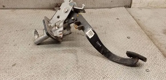 Hyundai Tucson JM Clutch pedal 