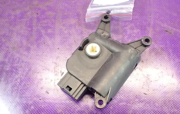 A/C air flow flap actuator/motor