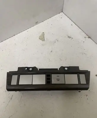 Ford Focus Windscreen/window heater switch 8M5113D734A