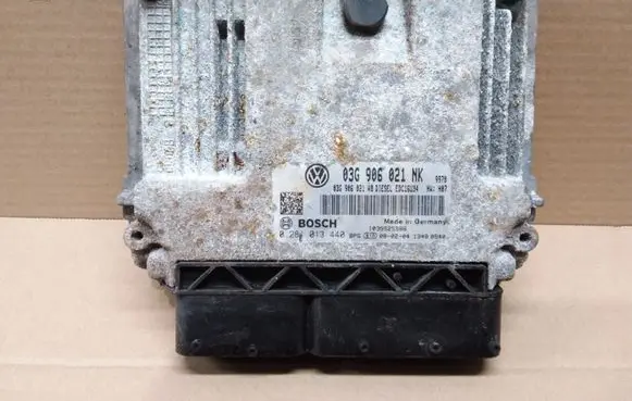 Volkswagen PASSAT B6 Engine control unit/module 03G906021NK 03G906021AB 0281013440