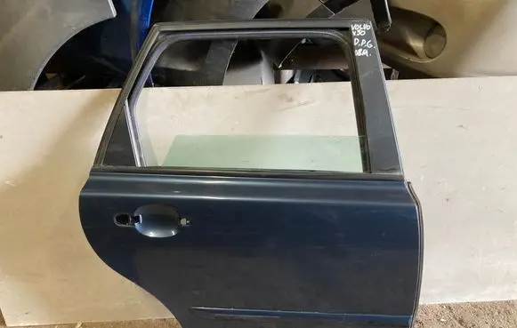 Volvo V50 Rear door 