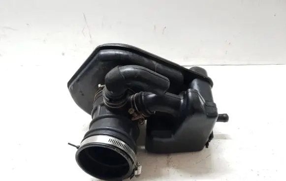 Nissan Murano Z50 Intake resonator 9Y504
