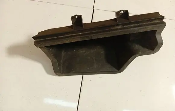 Glove box