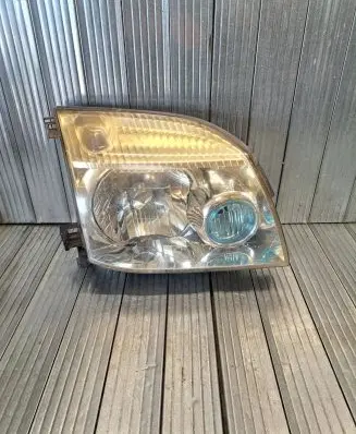 Nissan X-Trail T30 Headlight/headlamp 0001