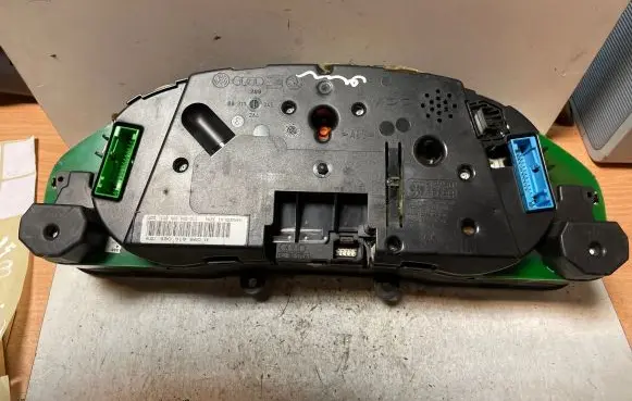 Audi A6 S6 C5 4B Speedometer (instrument cluster) 4B0919860N 110008888011
