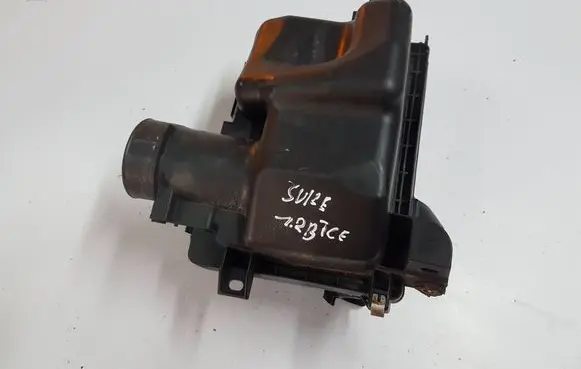 Nissan Juke I F15 Air filter box 