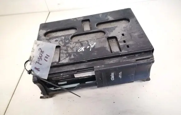 Peugeot 607 CD/DVD changer 