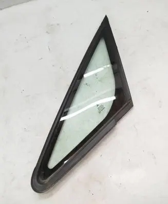 Mitsubishi Colt Front triangle window/glass MR971827