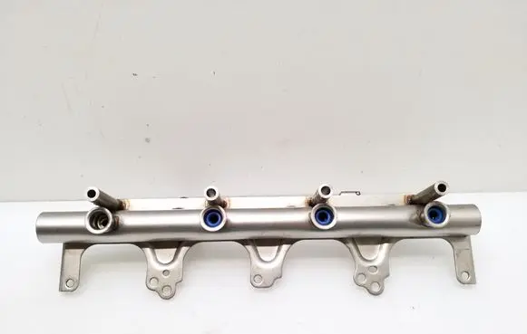 Audi A4 S4 B7 8E 8H Fuel main line pipe 06F133317G