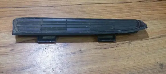 Volkswagen Golf VI Dash center air vent grill 11498674273