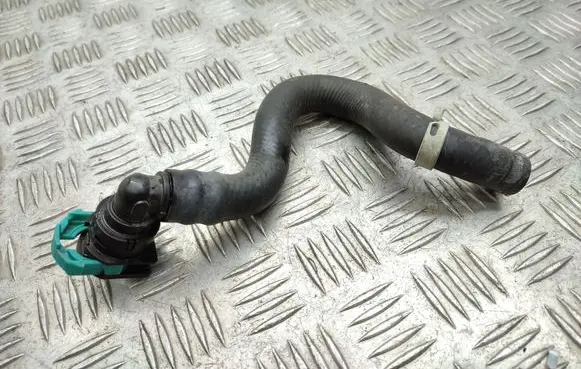 Toyota RAV 4 (XA50) Engine coolant pipe/hose