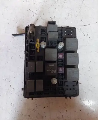KIA Carens I Fuse box set