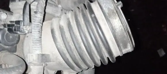 Honda CR-V Air intake hose/pipe