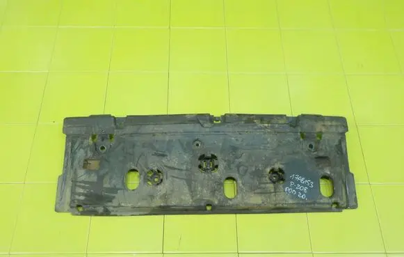 Peugeot 208 I Front bumper skid plate/under tray 17AB153