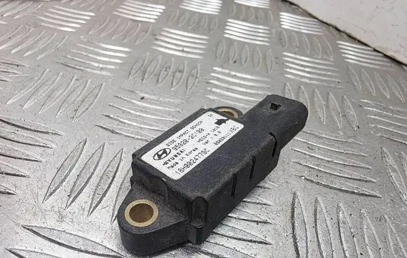 Hyundai Coupe Airbag deployment crash/impact sensor 959202C100