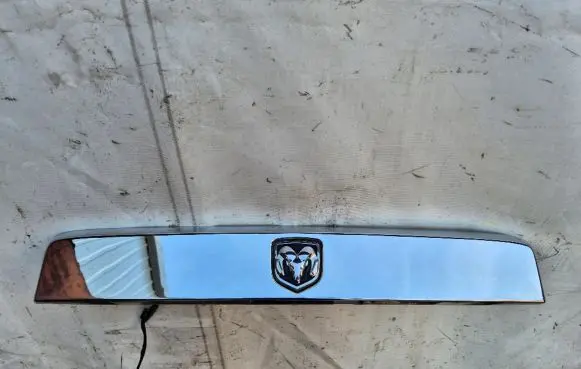 Dodge Nitro Trunk door license plate light bar 55113161A