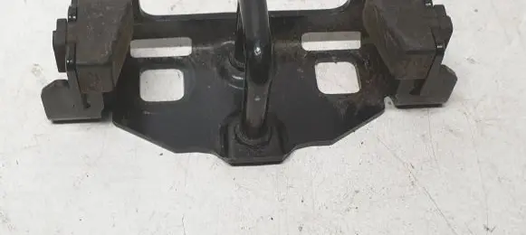 Volvo V70 Tailgate lock loop/hook striker 31301165