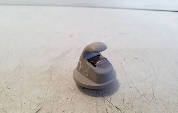 Sun visor clip/hook/bracket
