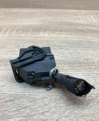 Renault Kadjar Plug wire 64W BLACK