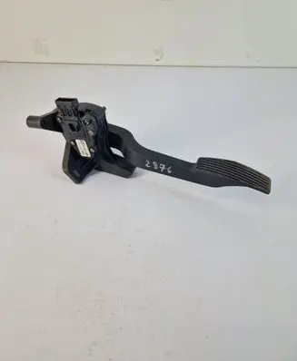 Opel Combo C Accelerator throttle pedal 9129423
