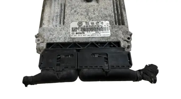 Volkswagen PASSAT B6 Engine control unit/module 03G906021PB 03G906021AB 1039S22795