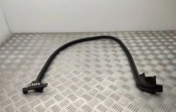 Renault Trafic III (X82) Loading door rubber seal (on body) 