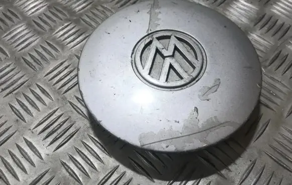 Volkswagen Golf III Original wheel cap 1h0601149h