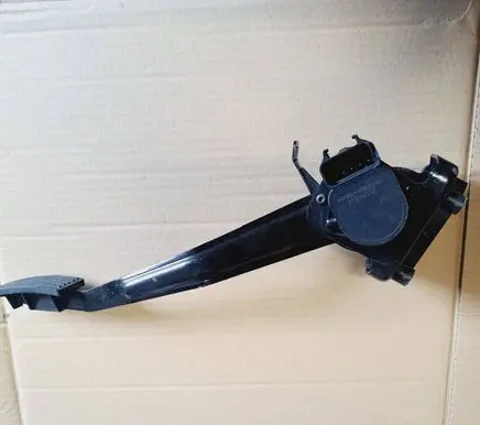 Land Rover Discovery Accelerator throttle pedal