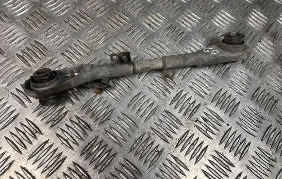 Rear control arm