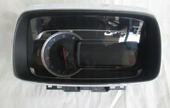 Chevrolet Trax Speedometer (instrument cluster) 95327819