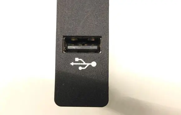 BMW 3 F30 F35 F31 USB socket connector 9230248