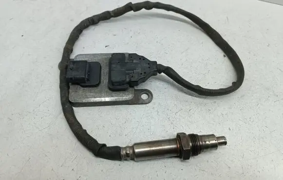 Mercedes-Benz C W205 Lambda probe sensor A0009053503 5WK96682D 0009053503