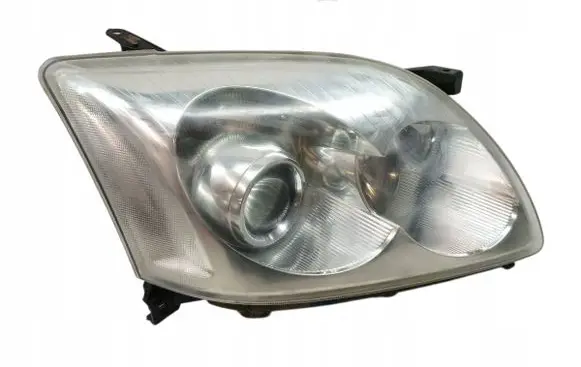 Toyota Avensis T250 Headlight/headlamp