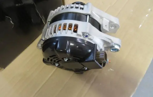Toyota Avensis T250 Generator/alternator 27060-27090