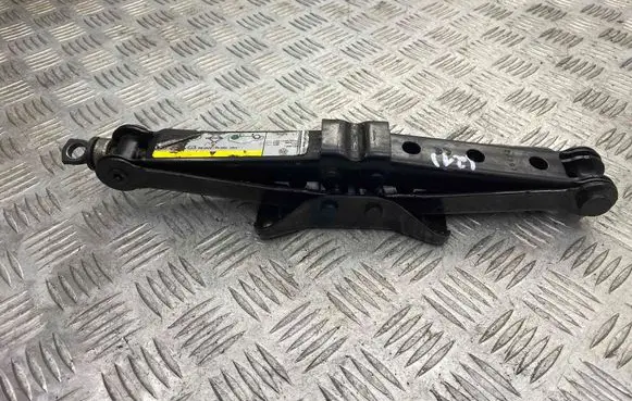 Volkswagen PASSAT B7 Lift Jack 5C0011031A