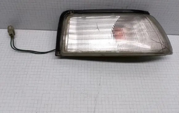 Mazda 626 Front indicator light 01850858B
