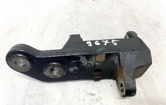 Infiniti QX50 (J50) Engine mounting bracket
