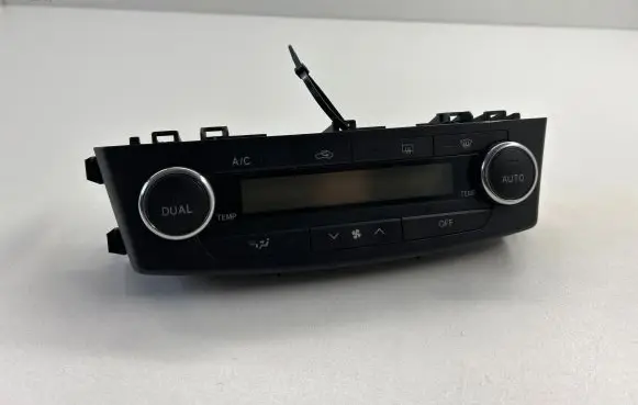 Toyota Avensis T270 Climate control unit 5590005400 T1002282E