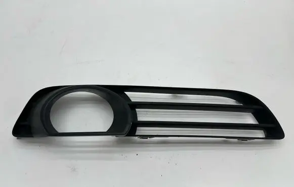 Audi Q7 4L Front fog light trim/grill 4L0807675