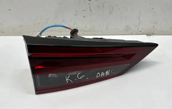 Nissan Qashqai J12 Tailgate rear/tail lights 2268D02F