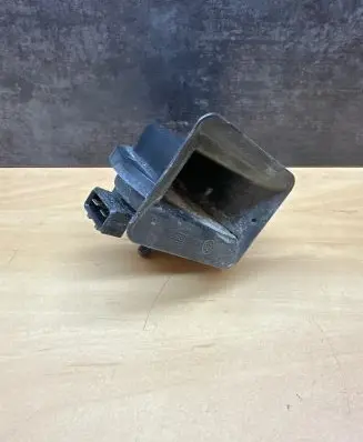 Audi A4 S4 B5 8D Horn signal 0092018 CH2139