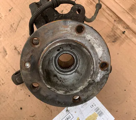 Renault Master II Front wheel hub spindle knuckle