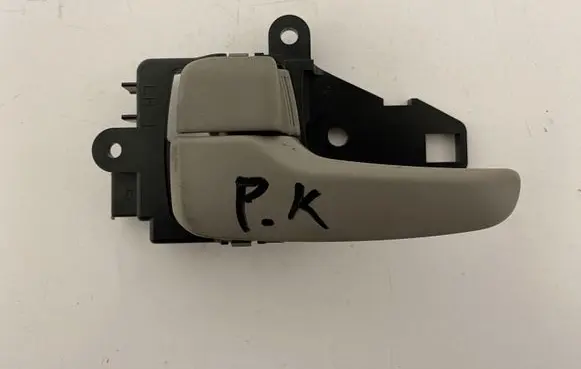 Mitsubishi Grandis Front door interior handle MN105359