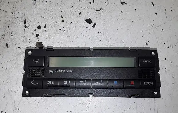 Volkswagen Golf IV Climate control unit