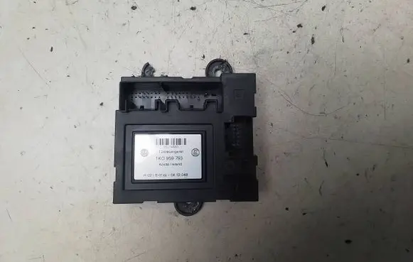 Skoda Octavia Mk2 (1Z) Door control unit/module 1K0959793